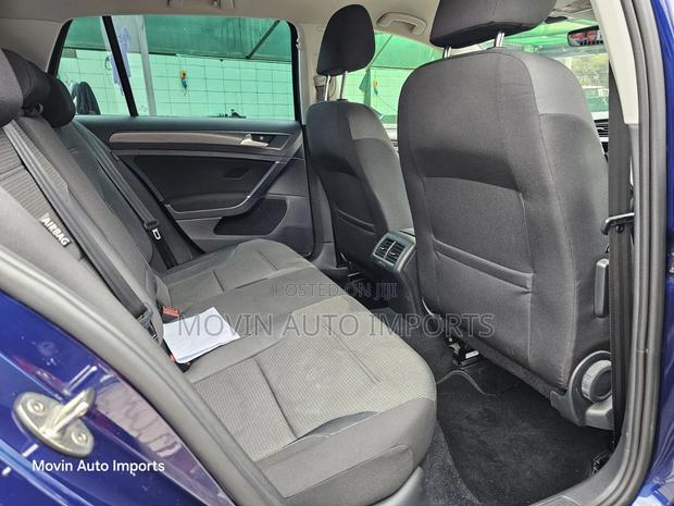 Volkswagen Golf 2019 Blue