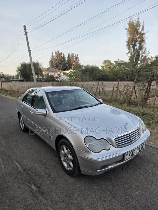 Mercedes-Benz C200 2002 Silver