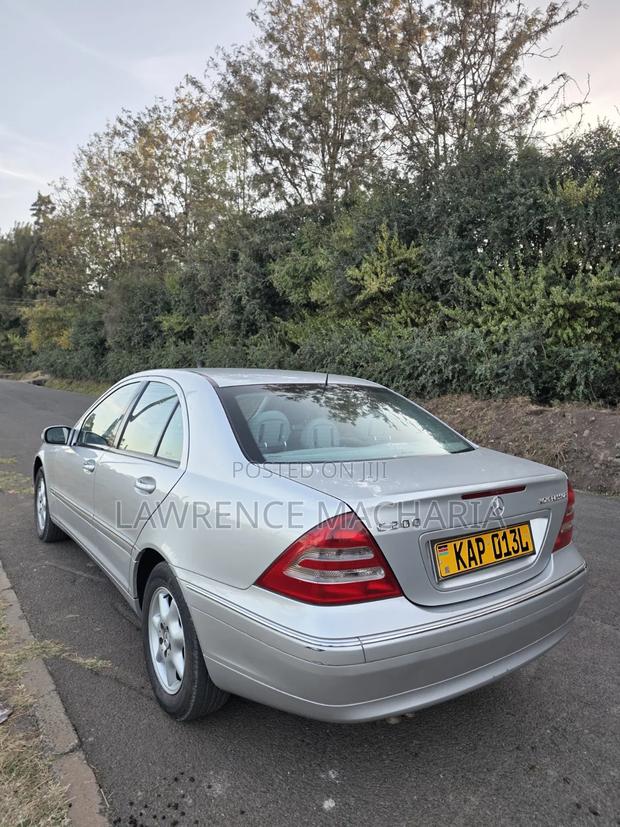 Mercedes-Benz C200 2002 Silver