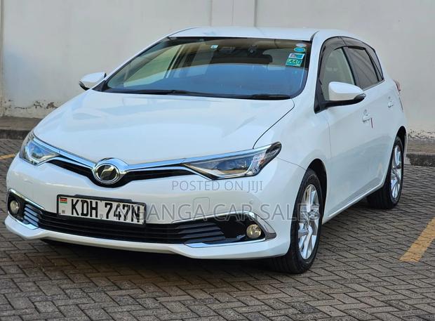 Toyota Auris 2016 White