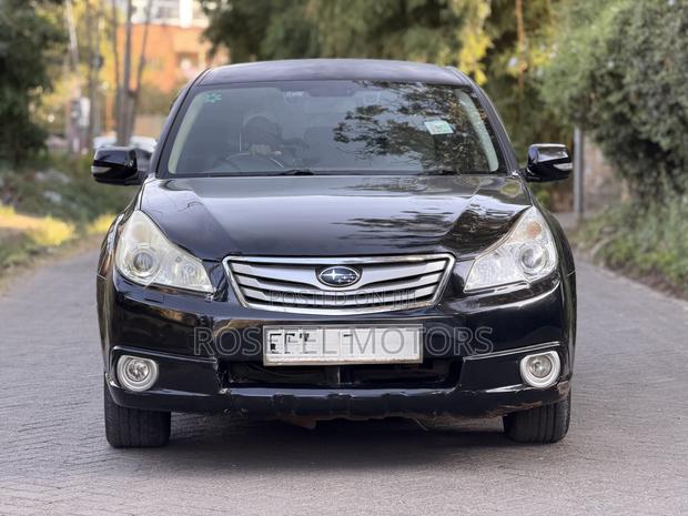 Subaru Outback 2.5i Limited 2010 Black