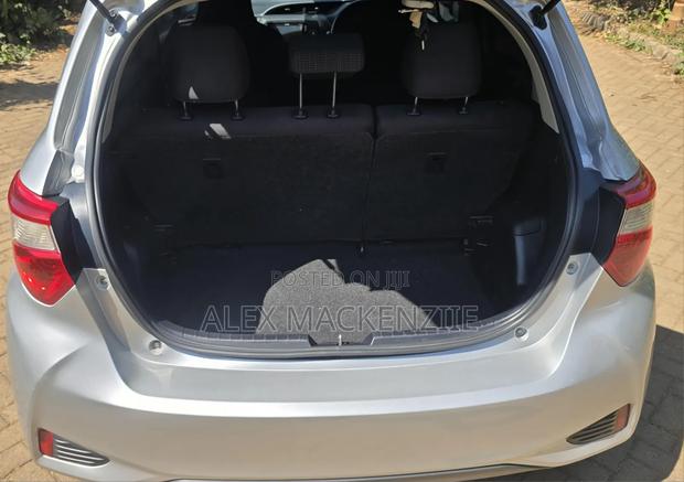 Toyota Vitz 2017 Silver