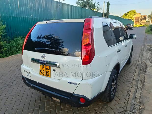 Nissan X-Trail 2009 White