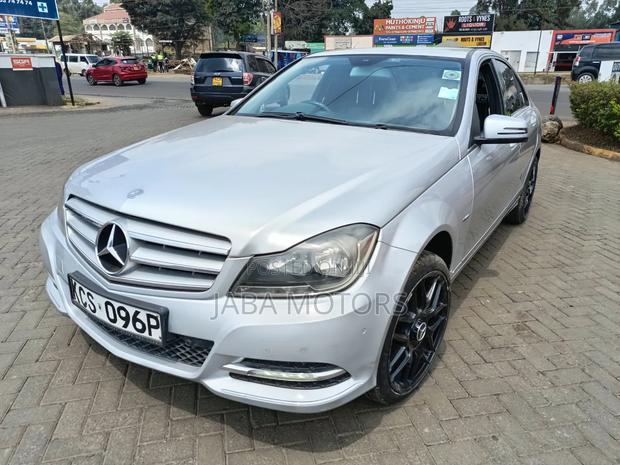 Mercedes-Benz C200 2011 Silver