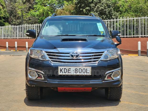 Toyota Fortuner 2014 Black