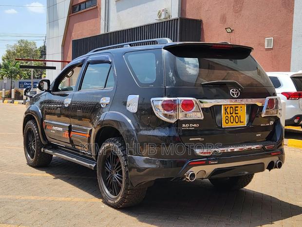 Toyota Fortuner 2014 Black