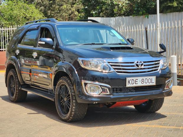 Toyota Fortuner 2014 Black