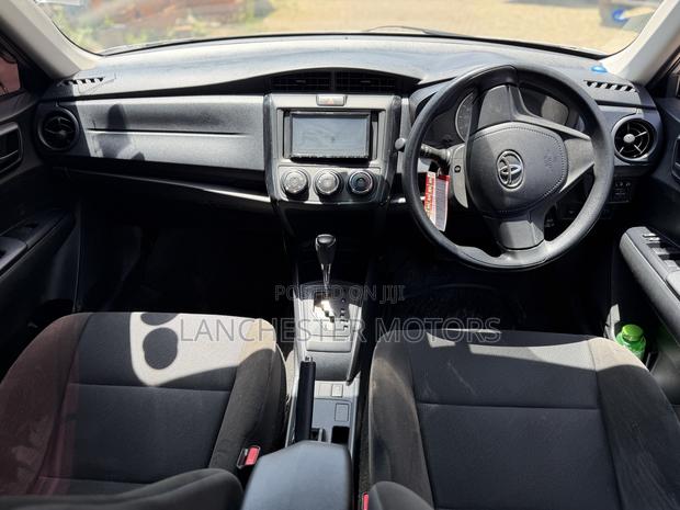 Toyota Axio 2018 Silver