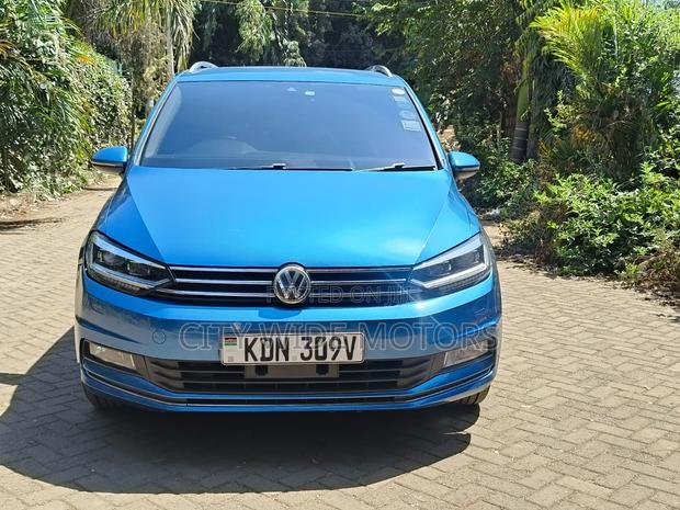Volkswagen Touran 2016 Blue