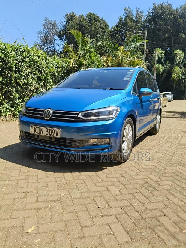 Volkswagen Touran 2016 Blue