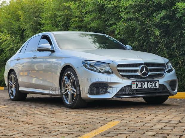 Mercedes-Benz E200 2017 Silver