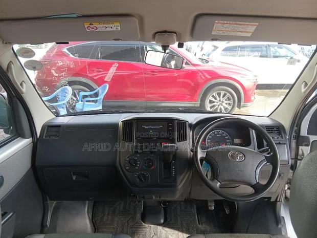 Toyota Land Cruiser 2002 Gray