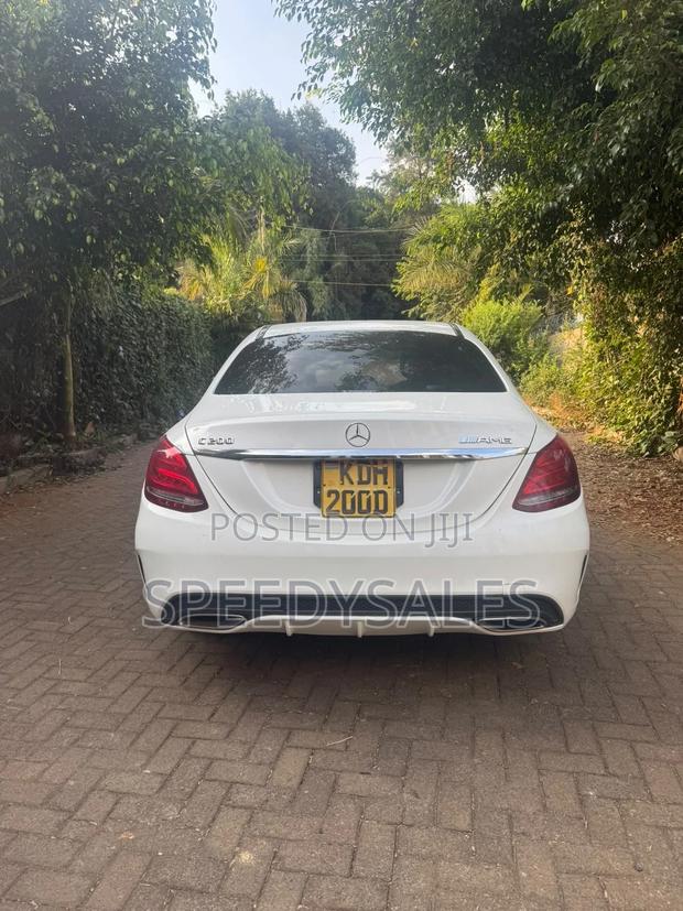 Mercedes-Benz C200 2014 White