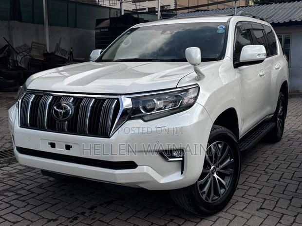 Toyota Land Cruiser 2019 White