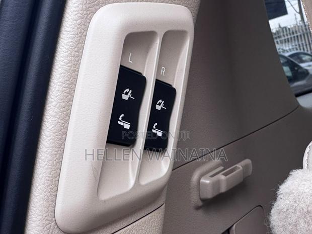 Toyota Land Cruiser 2019 White