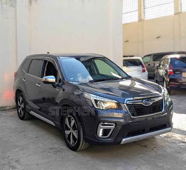 Subaru Forester 2019 Gray
