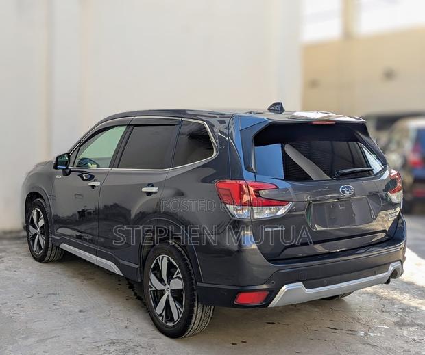 Subaru Forester 2019 Gray
