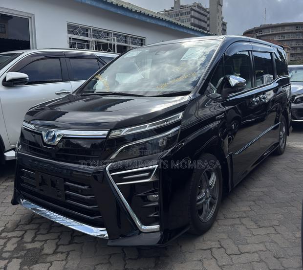Toyota Voxy Hybrid ZS 2WD 7-Seater 2019 Black