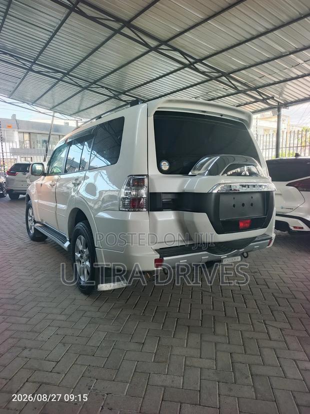 Mitsubishi Pajero 2019 White