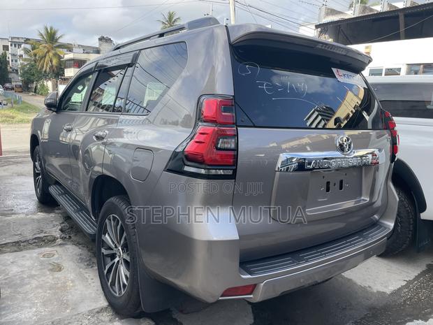 Toyota Land Cruiser Prado 2.7 2019 Brown