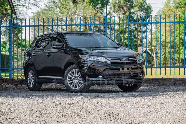 Toyota Harrier 2.0 2018