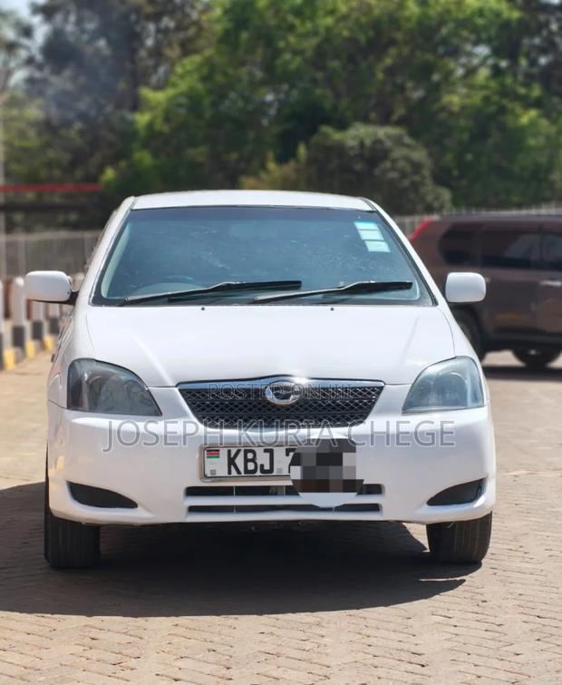 Toyota Corolla RunX 2005 White