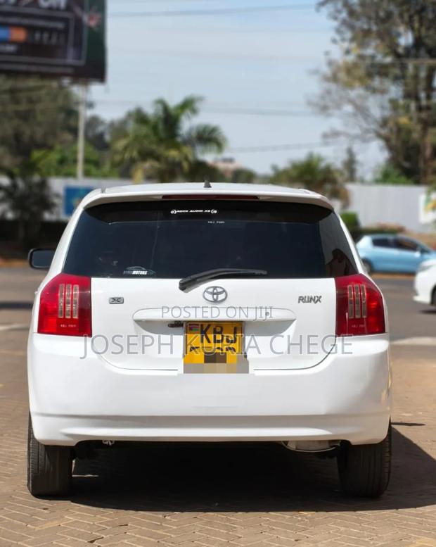 Toyota Corolla RunX 2005 White