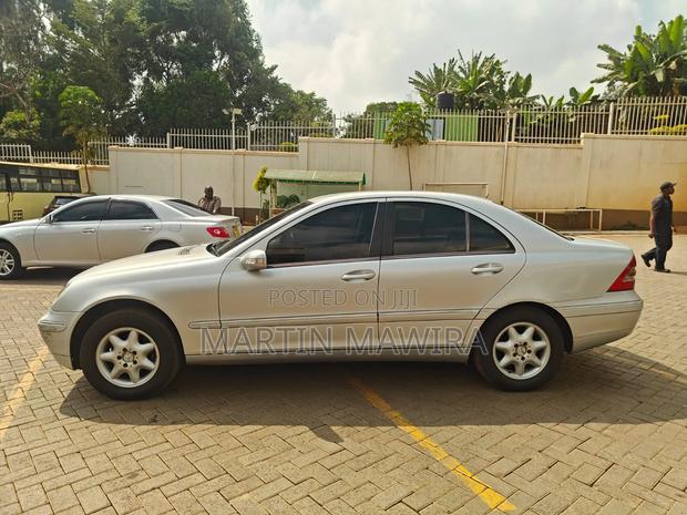Mercedes-Benz C200 2003 Silver