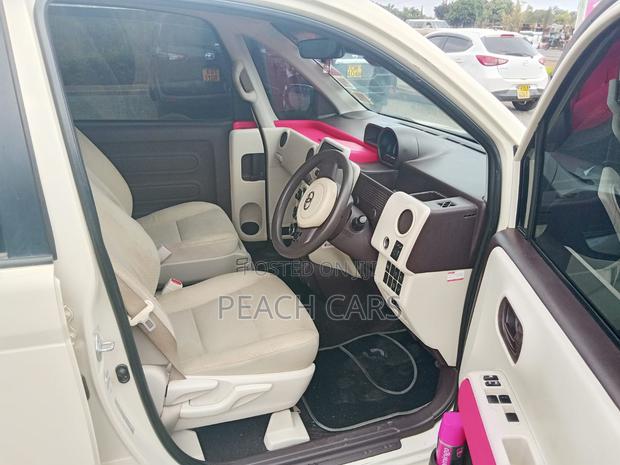 Toyota Porte 2018 Pearl