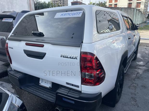 Toyota Hilux 2.4 Diesel 2020 White