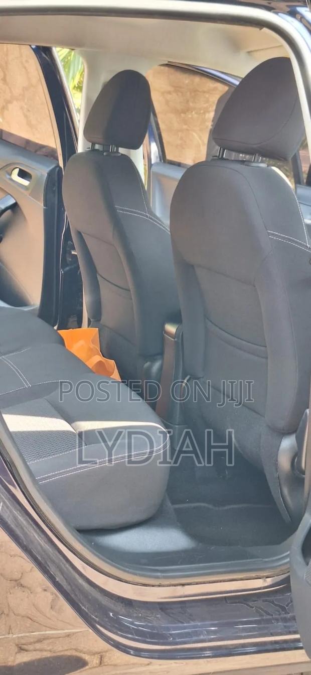 Peugeot 2008 2017 Blue