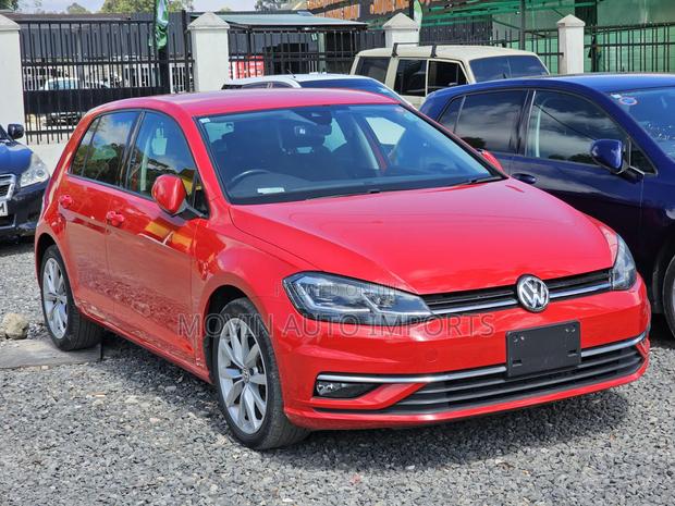 Volkswagen Golf TSI S FWD 2018 Red