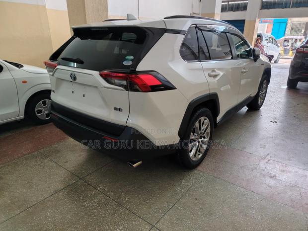 Toyota RAV4 2019 White