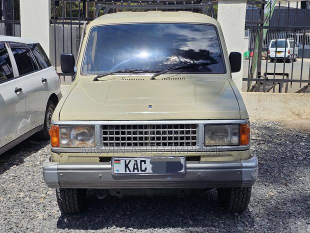 Isuzu Trooper Wagon 1991 Beige