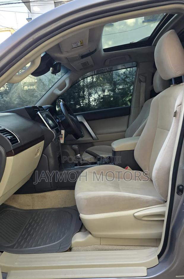 Toyota Land Cruiser Prado 2018 Gold