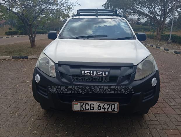 Isuzu D-MAX 2015 White