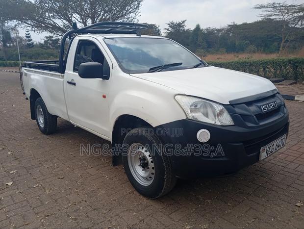 Isuzu D-MAX 2015 White