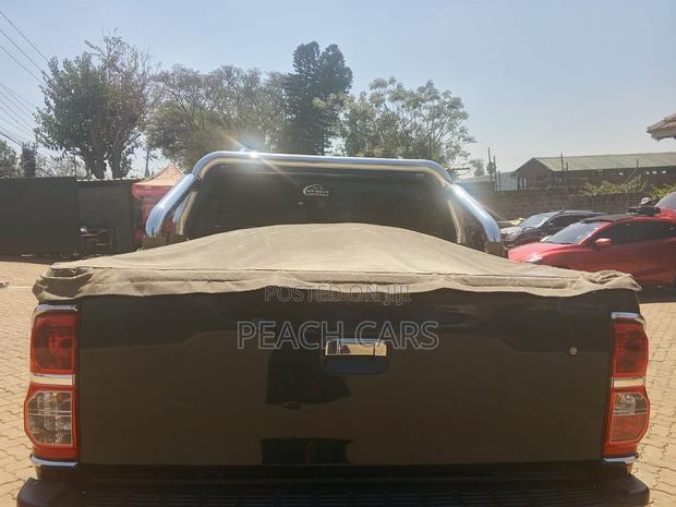 Toyota Hilux 2015 Black