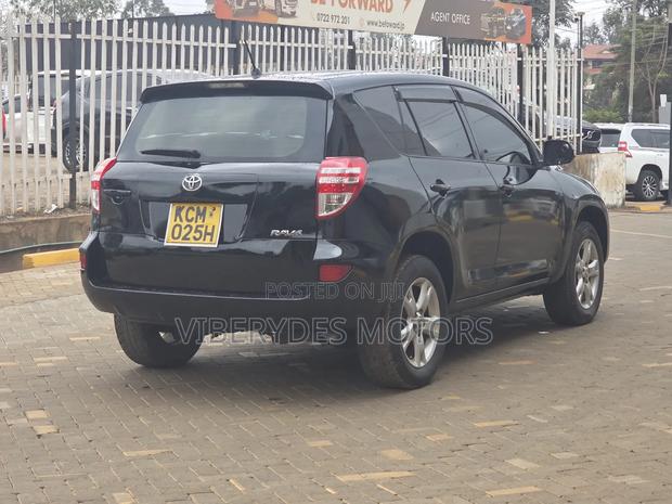 Toyota RAV4 2010 Black