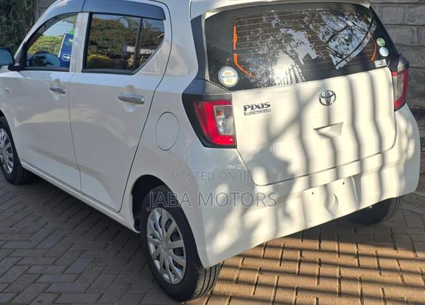 Toyota Pixis 2019 White