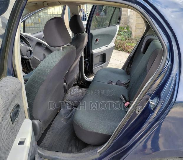 Toyota Vitz 2005 Blue