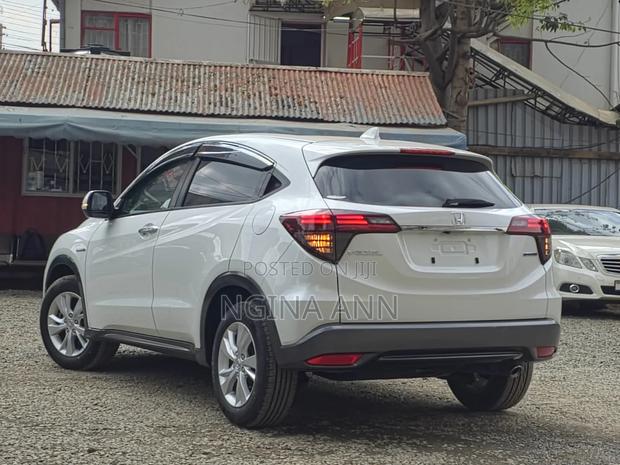 Honda Vezel 2019 White