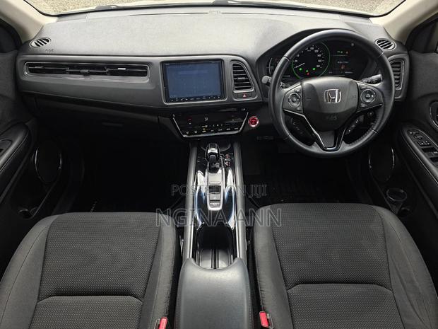 Honda Vezel 2019 White