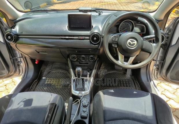 Mazda Demio 2016 Silver