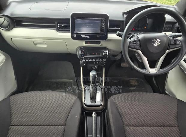 Suzuki Ignis 2019 Silver