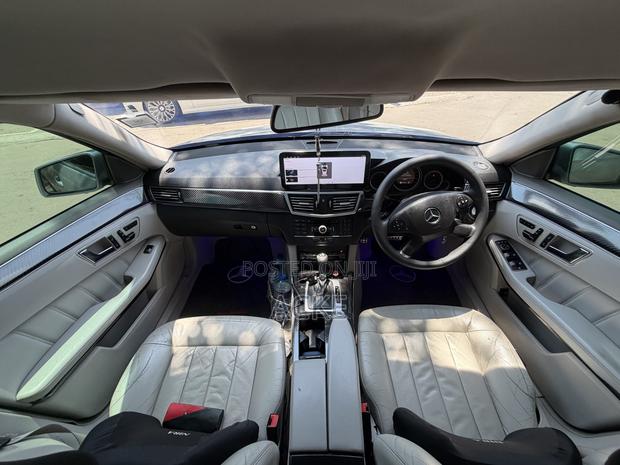 Mercedes-Benz E250 2010 Silver