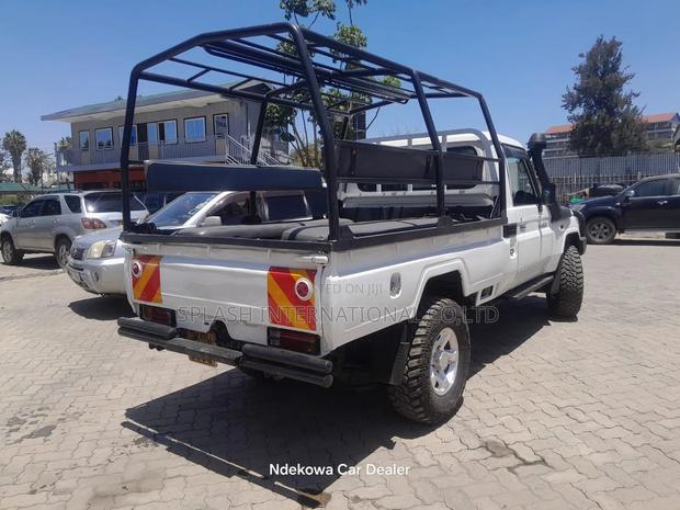 Toyota Land Cruiser 2016 White