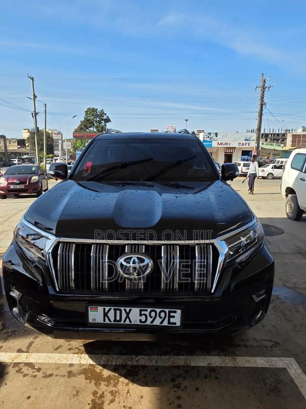 Toyota Land Cruiser 2014 Black