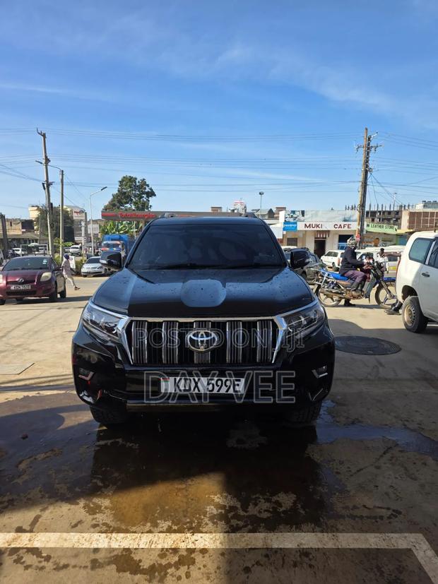 Toyota Land Cruiser 2014 Black