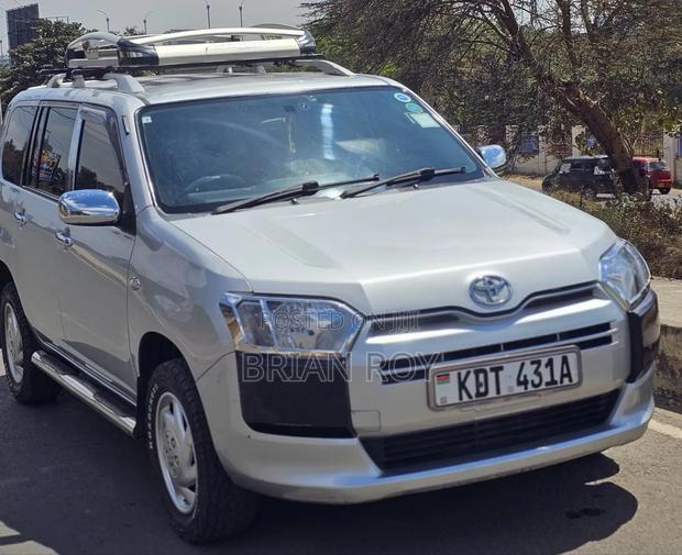 Toyota Probox 2017 Silver